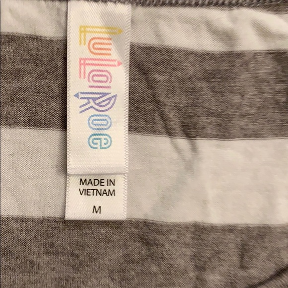 Lula Roe tee - Picture 2 of 3